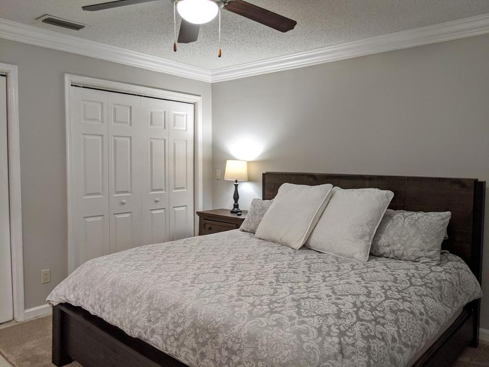 For Rent: $4,400 (3 beds, 2 baths, 1280 Square Feet)