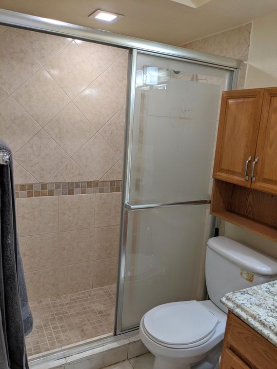 For Rent: $4,400 (3 beds, 2 baths, 1280 Square Feet)