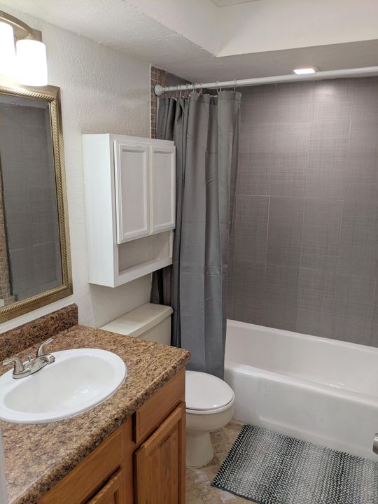 For Rent: $4,400 (3 beds, 2 baths, 1280 Square Feet)