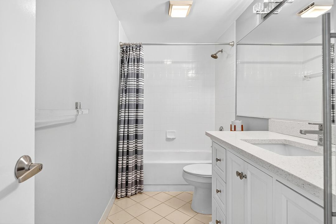 For Sale: $325,000 (2 beds, 2 baths, 1236 Square Feet)