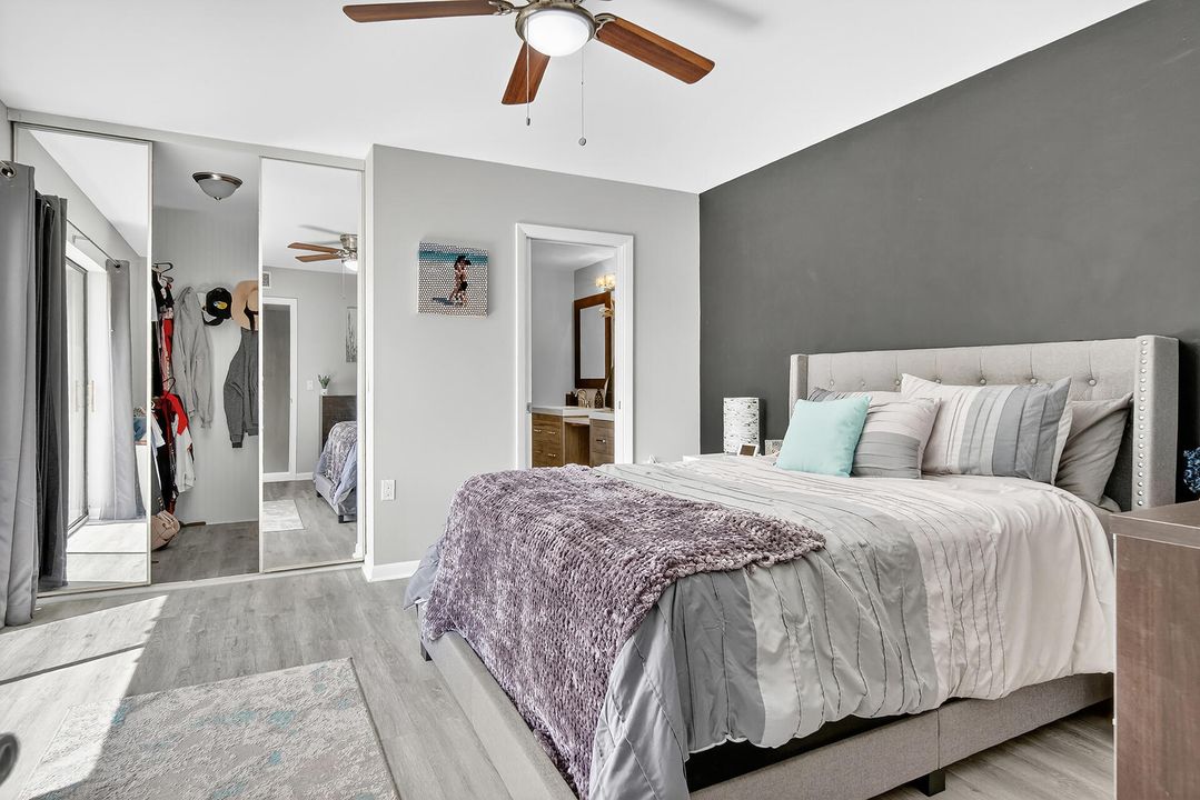 For Sale: $325,000 (2 beds, 2 baths, 1236 Square Feet)