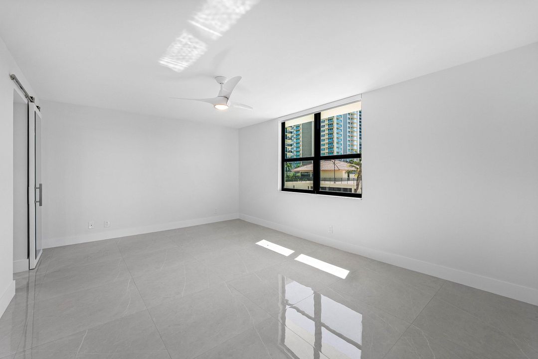 For Sale: $699,000 (2 beds, 2 baths, 1330 Square Feet)