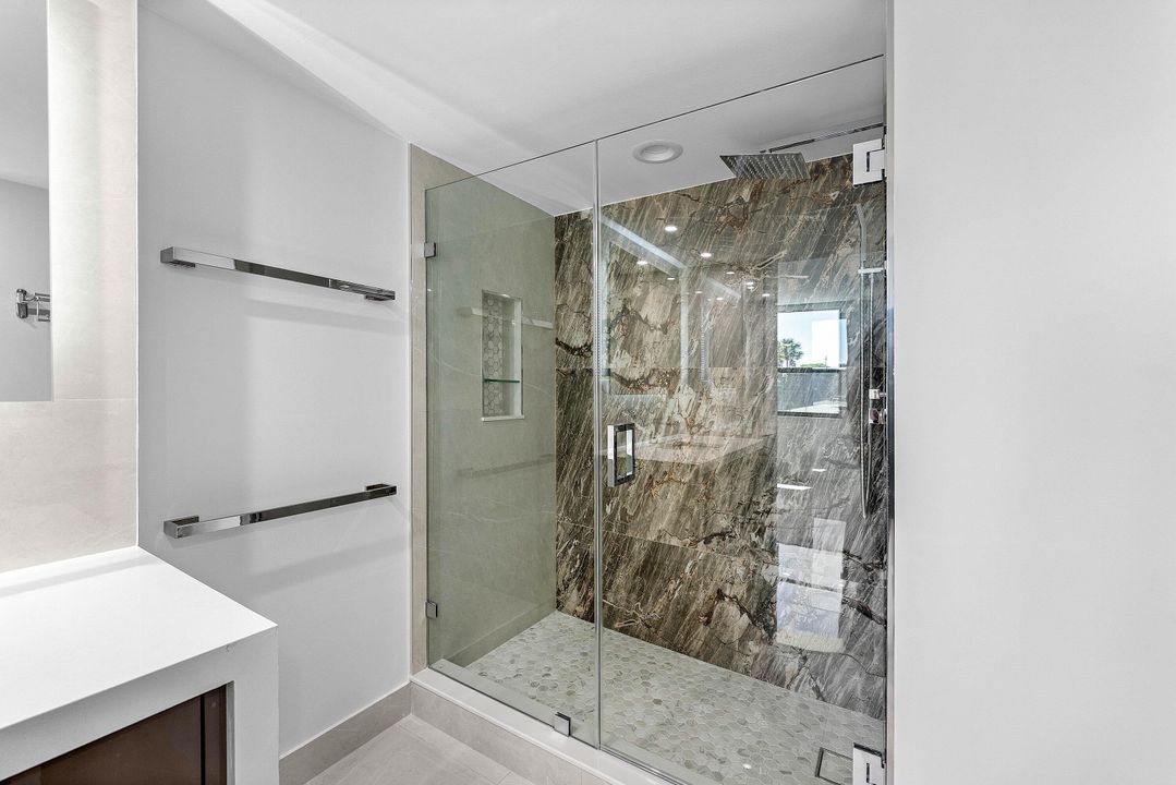 For Sale: $699,000 (2 beds, 2 baths, 1330 Square Feet)