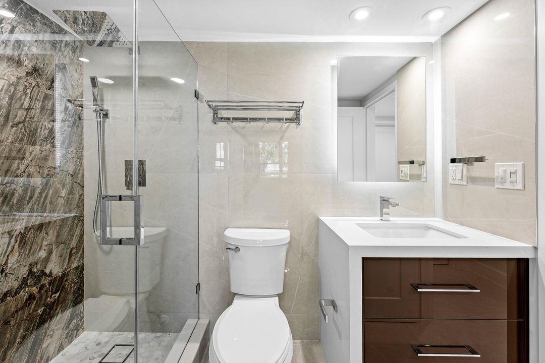 For Sale: $699,000 (2 beds, 2 baths, 1330 Square Feet)