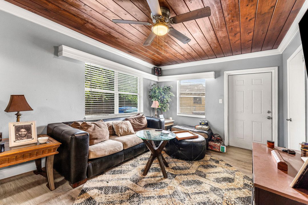 En Venta: $450,000 (0 camas, 0 baños, 1416 Pies cuadrados)