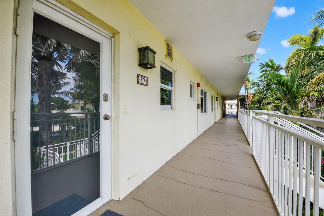 待售: $839,000 (2 贝兹, 2 浴室, 1019 平方英尺)