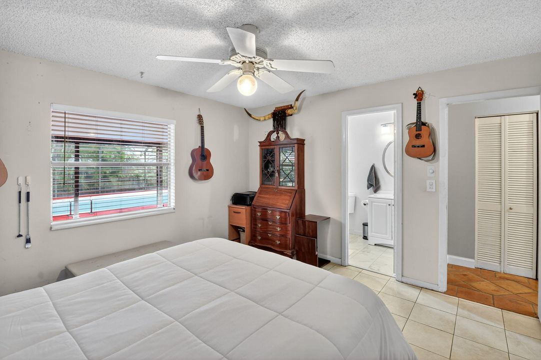 合同活跃: $470,000 (2 贝兹, 2 浴室, 1317 平方英尺)