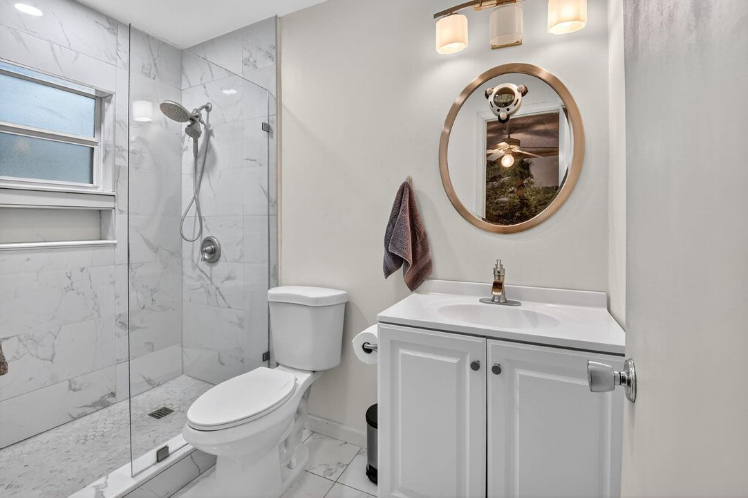 合同活跃: $470,000 (2 贝兹, 2 浴室, 1317 平方英尺)