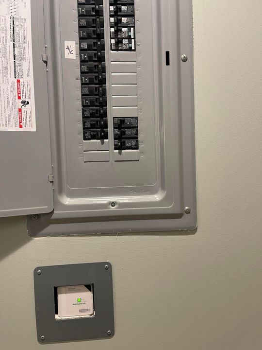 Active With Contract: $475,000 (2 beds, 2 baths, 1350 Square Feet)