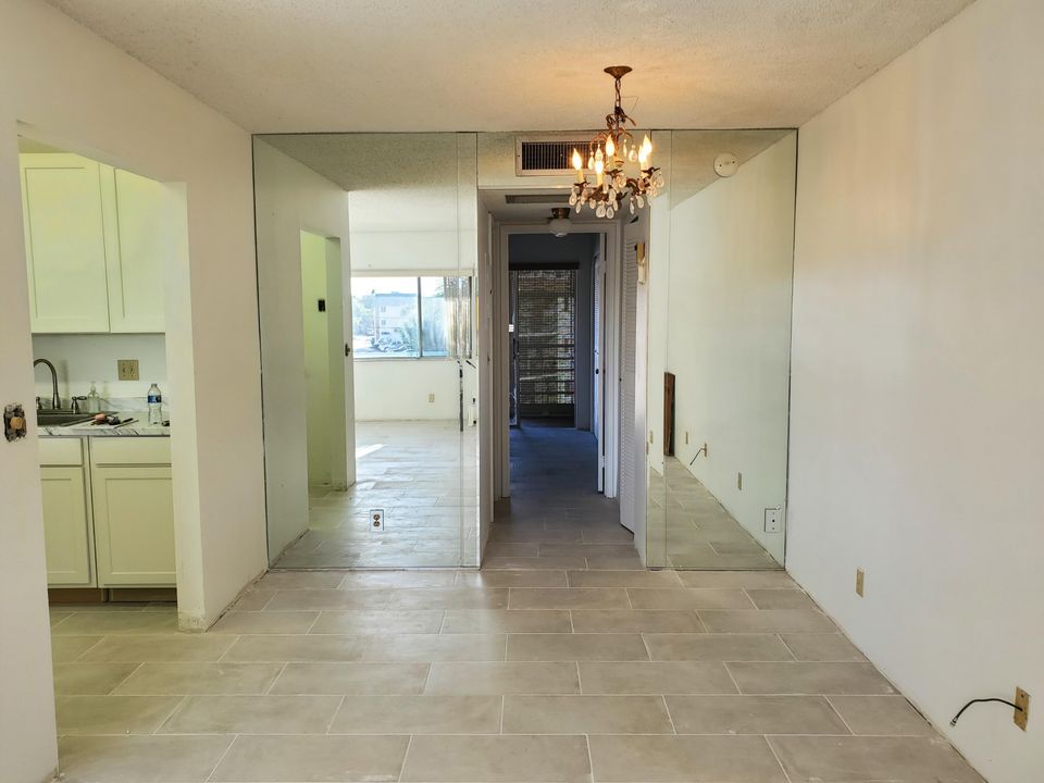 出租: $1,500 (1 贝兹, 1 浴室, 756 平方英尺)