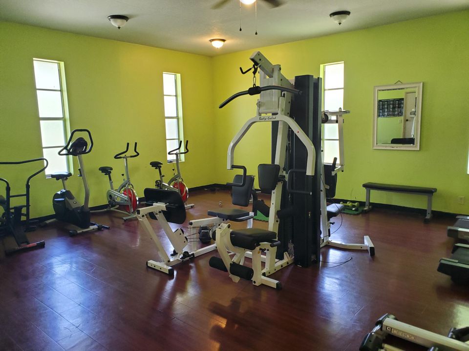 出租: $1,500 (1 贝兹, 1 浴室, 756 平方英尺)