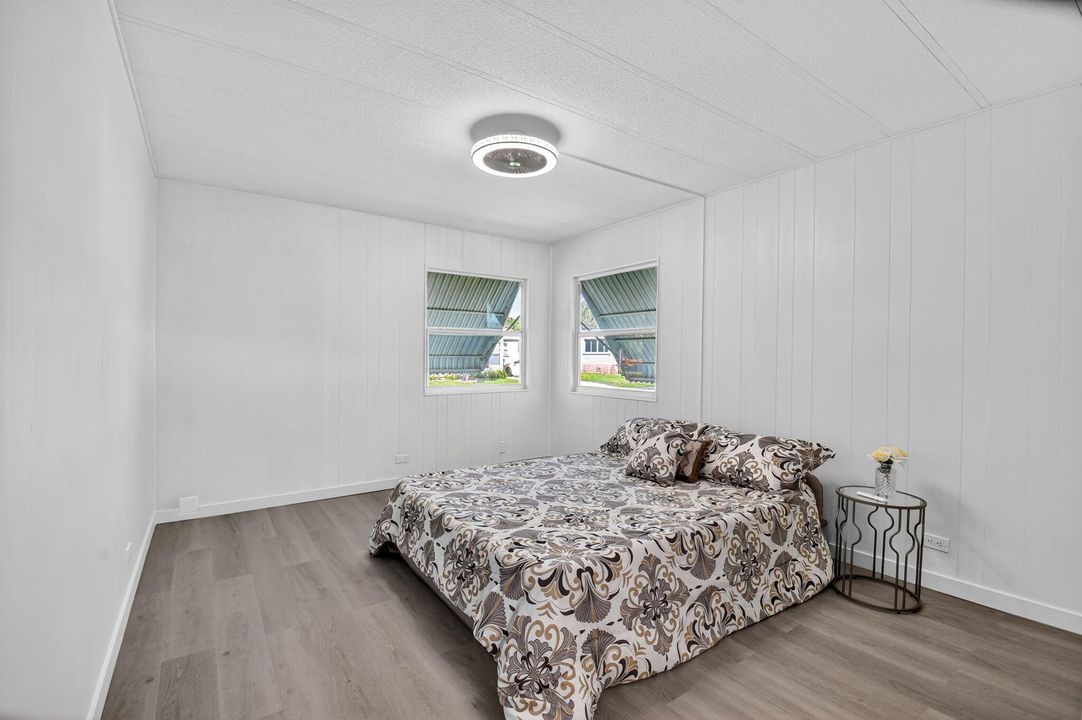 待售: $194,800 (2 贝兹, 2 浴室, 1301 平方英尺)