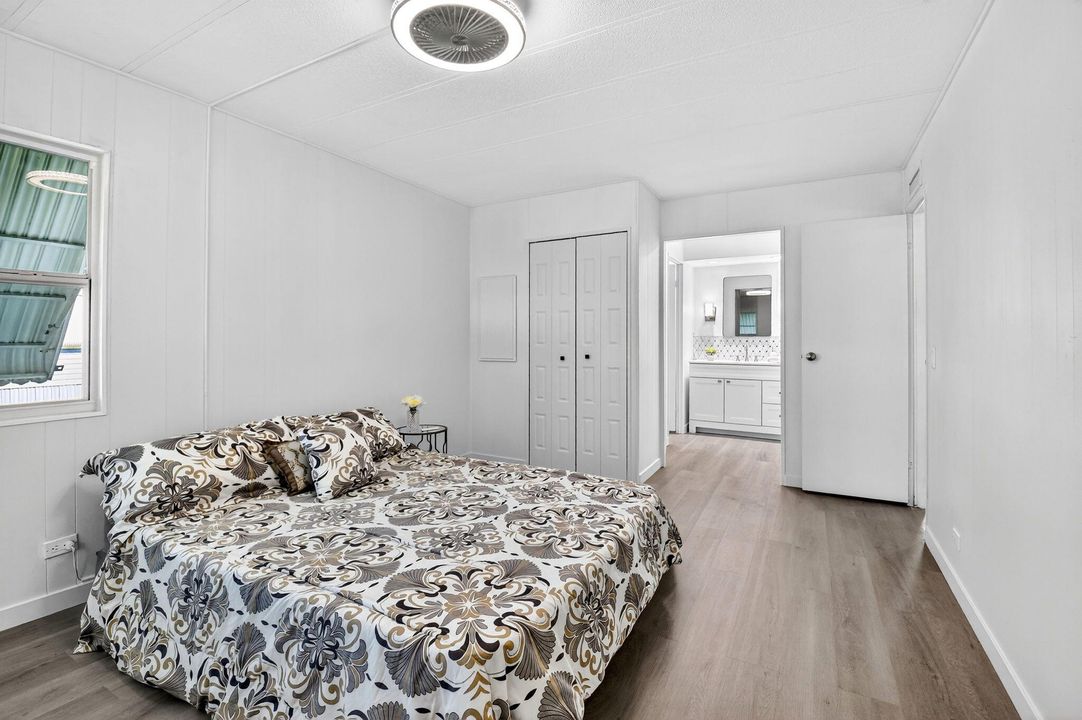 待售: $194,800 (2 贝兹, 2 浴室, 1301 平方英尺)