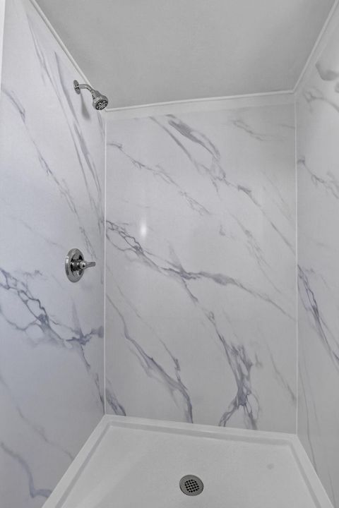 待售: $194,800 (2 贝兹, 2 浴室, 1301 平方英尺)