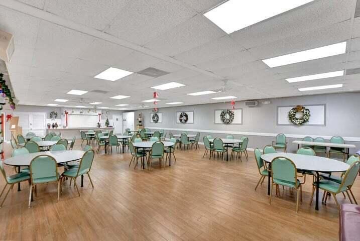 待售: $194,800 (2 贝兹, 2 浴室, 1301 平方英尺)