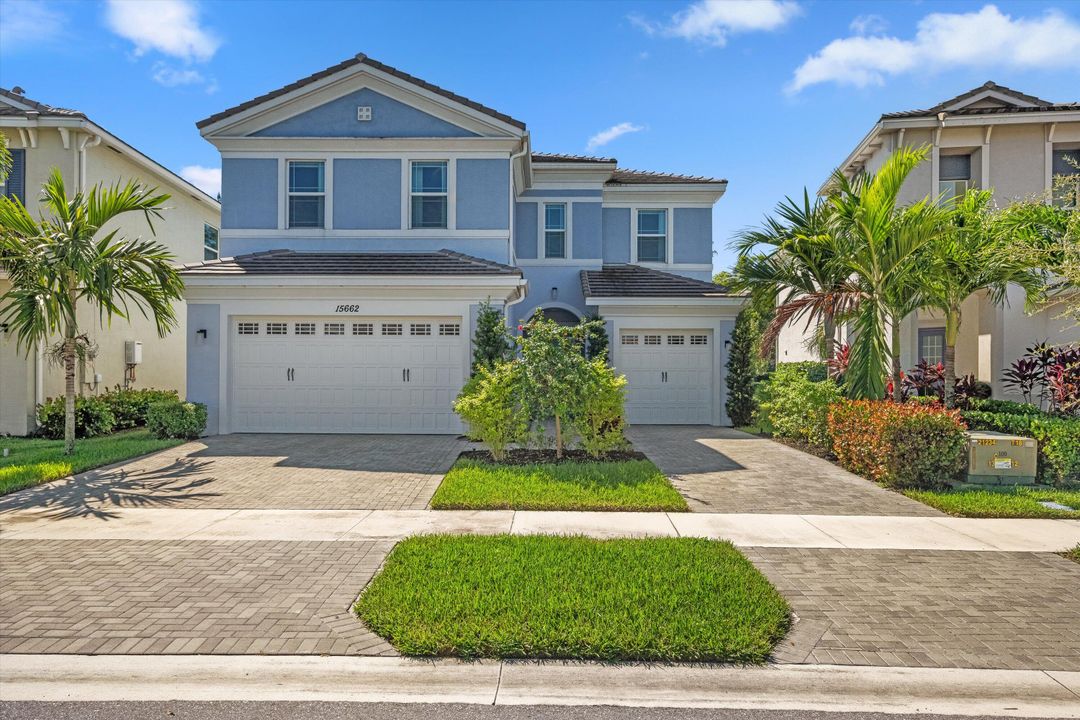 For Sale: $750,000 (4 beds, 3 baths, 2982 Square Feet)