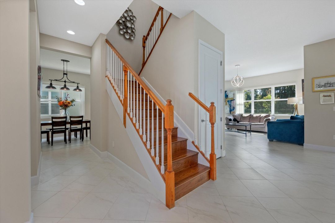 For Sale: $750,000 (4 beds, 3 baths, 2982 Square Feet)