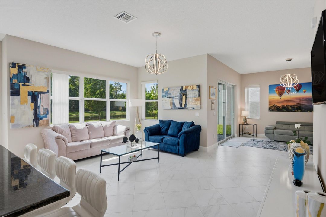 For Sale: $750,000 (4 beds, 3 baths, 2982 Square Feet)