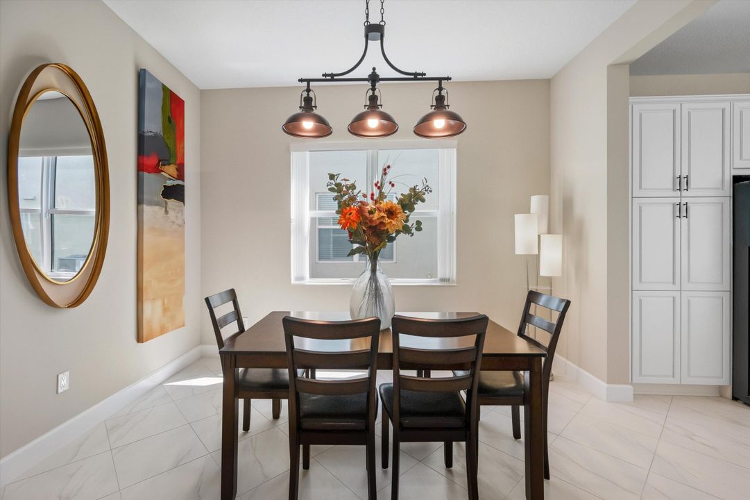 For Sale: $750,000 (4 beds, 3 baths, 2982 Square Feet)