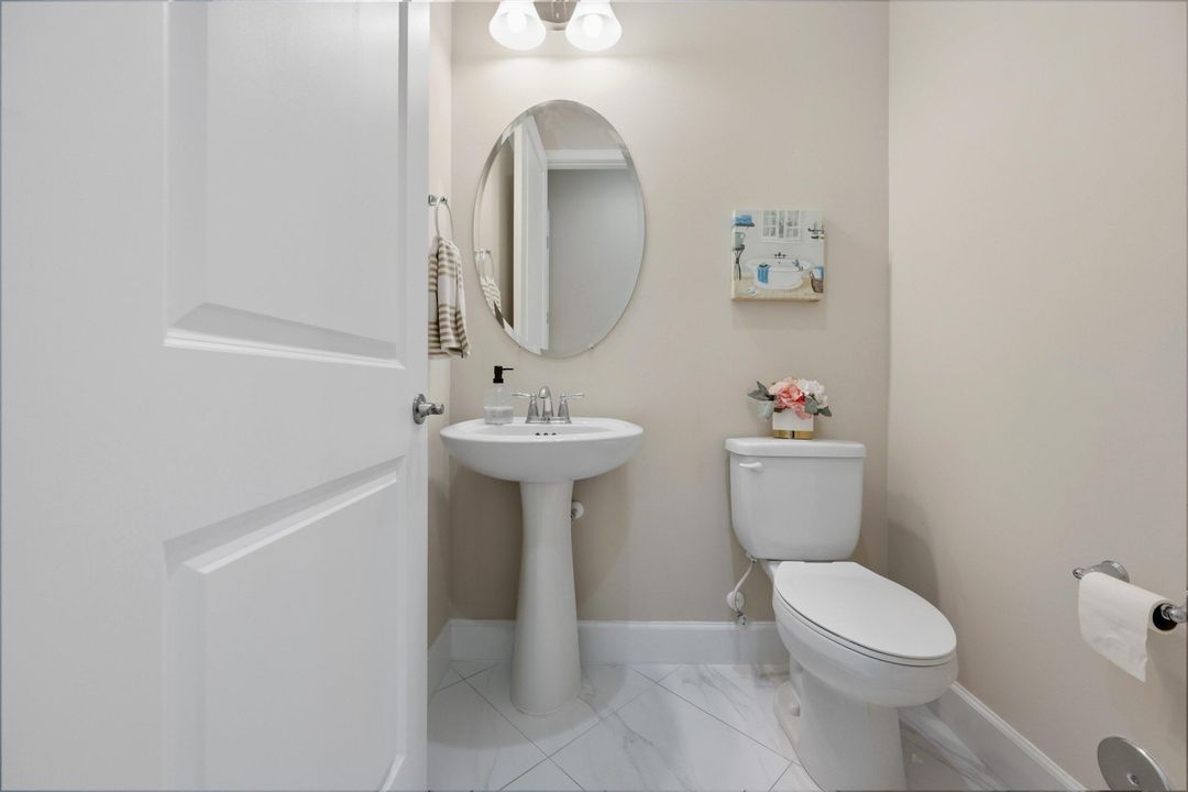 For Sale: $750,000 (4 beds, 3 baths, 2982 Square Feet)