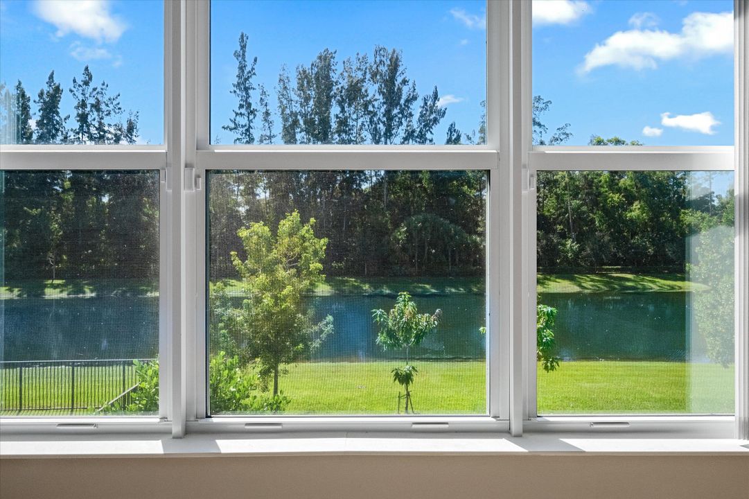 For Sale: $750,000 (4 beds, 3 baths, 2982 Square Feet)