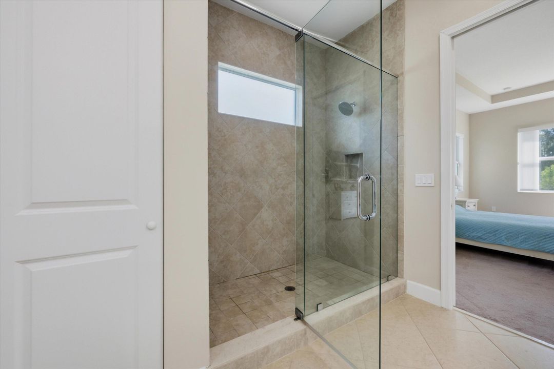 For Sale: $750,000 (4 beds, 3 baths, 2982 Square Feet)