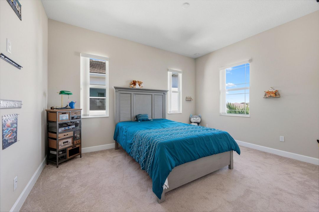 For Sale: $750,000 (4 beds, 3 baths, 2982 Square Feet)