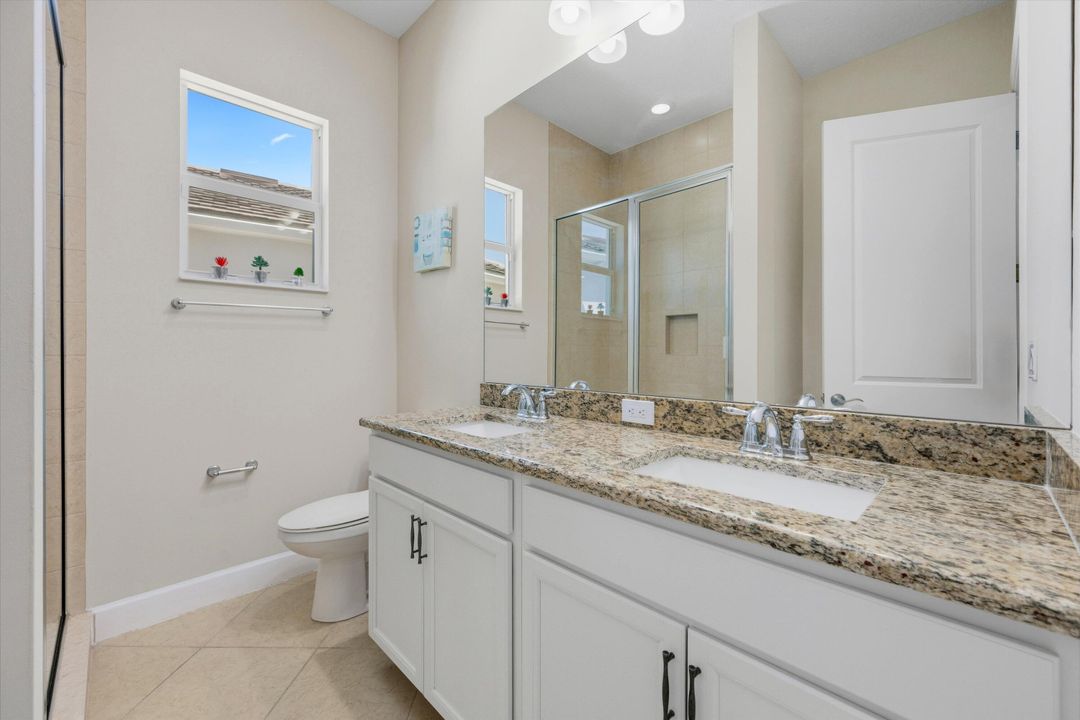 For Sale: $750,000 (4 beds, 3 baths, 2982 Square Feet)