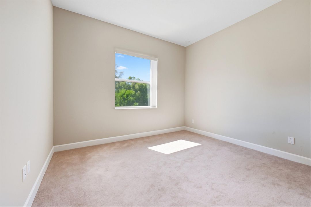 For Sale: $750,000 (4 beds, 3 baths, 2982 Square Feet)