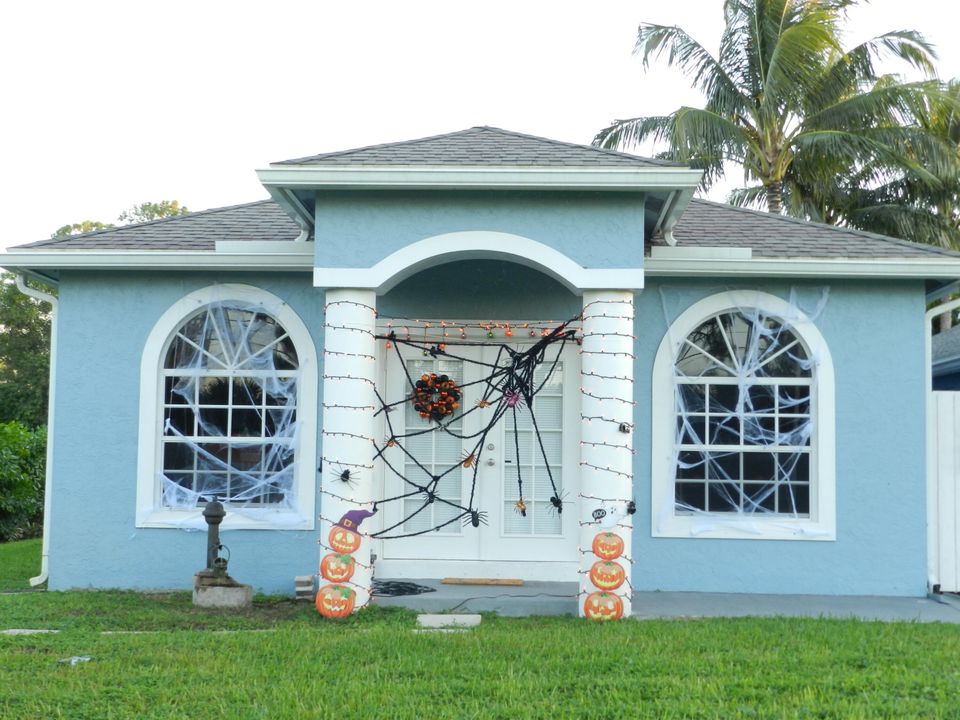 出租: $2,200 (1 贝兹, 1 浴室, 900 平方英尺)