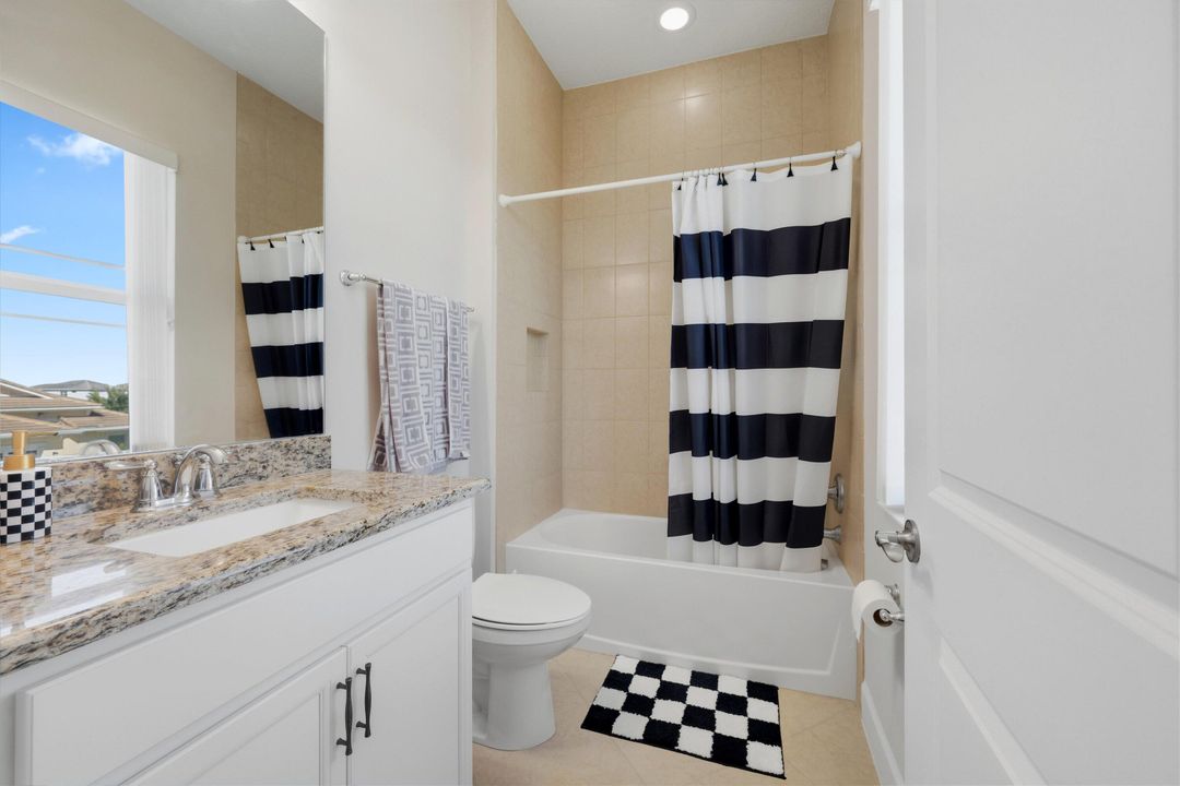 For Sale: $750,000 (4 beds, 3 baths, 2982 Square Feet)