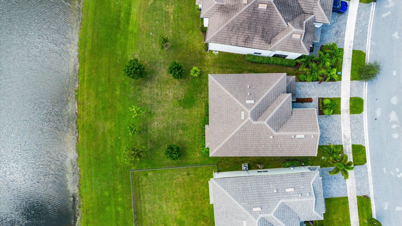 For Sale: $750,000 (4 beds, 3 baths, 2982 Square Feet)