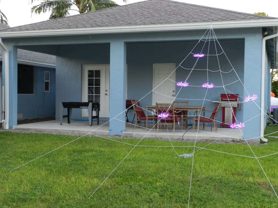 出租: $2,200 (1 贝兹, 1 浴室, 900 平方英尺)