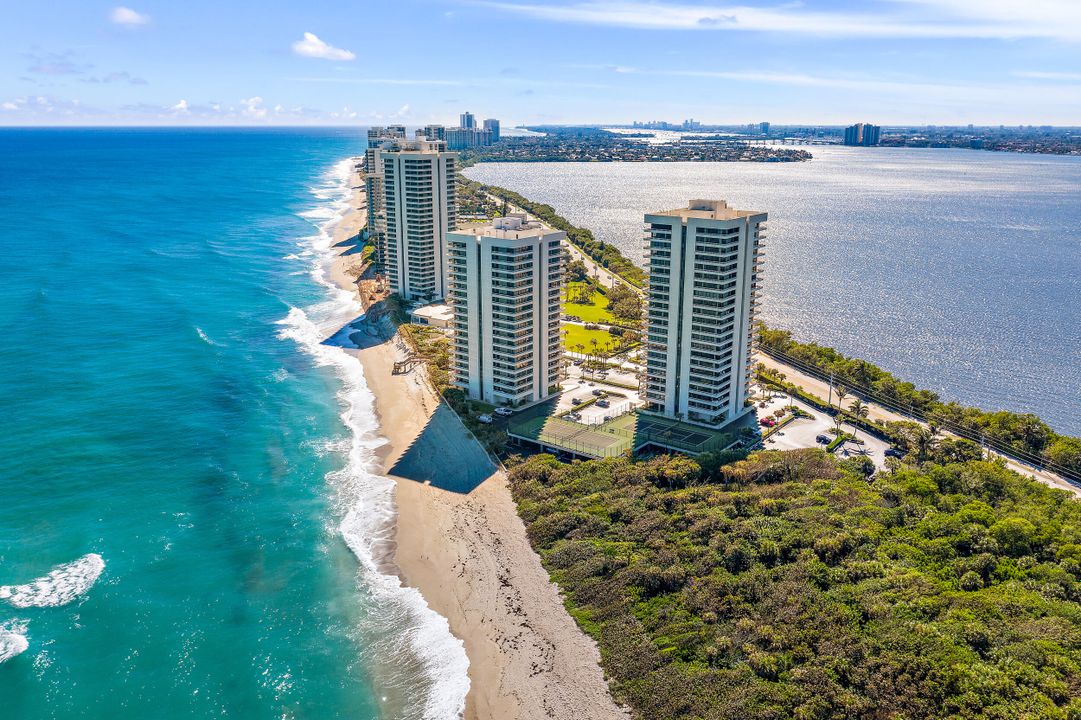 For Sale: $1,200,000 (2 beds, 2 baths, 1435 Square Feet)