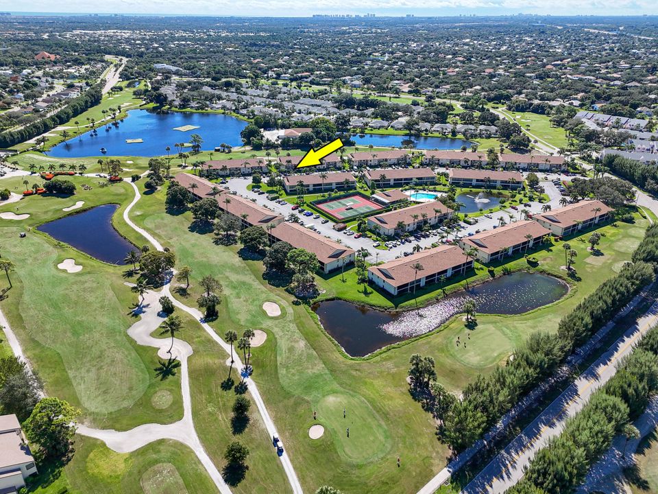 На продажу: $320,000 (2 спален, 2 ванн, 1178 Квадратных фут)