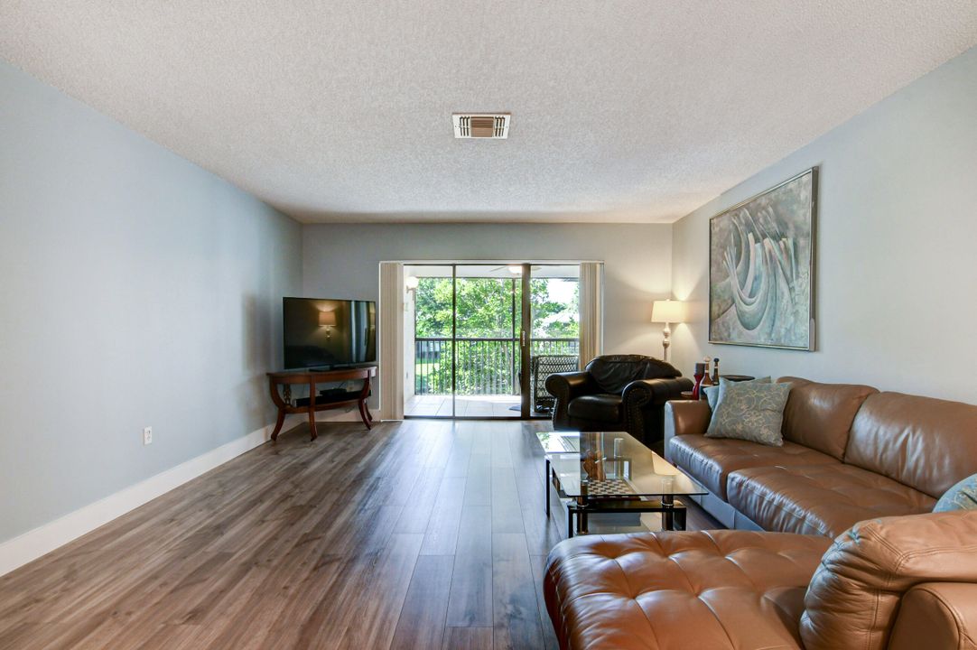 En Venta: $65,000 (2 camas, 2 baños, 1388 Pies cuadrados)