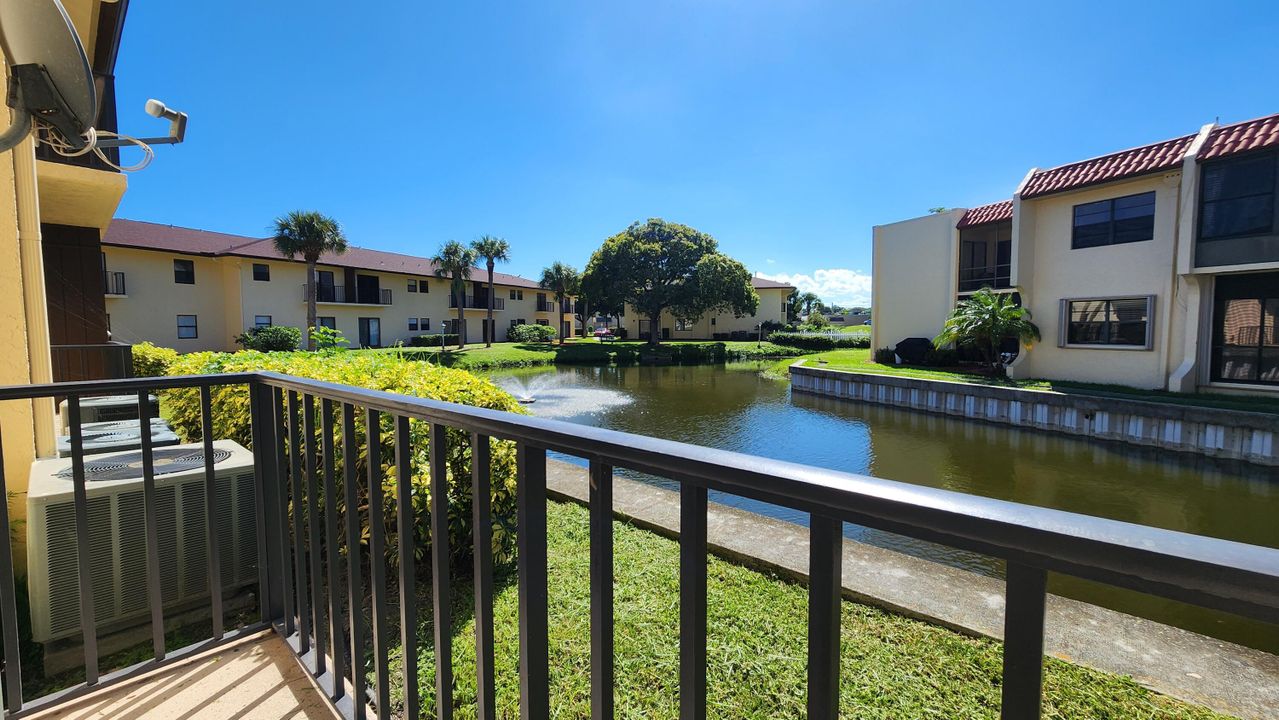 For Rent: $1,600 (1 beds, 1 baths, 840 Square Feet)