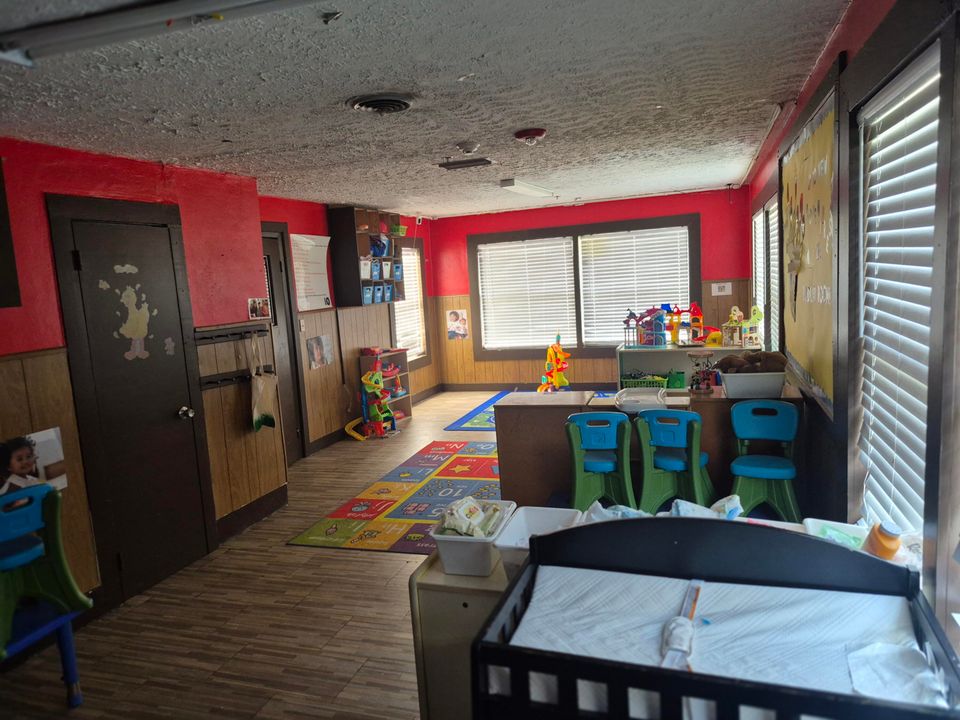 For Sale: $399,900 (0 beds, 0 baths, 1764 Square Feet)