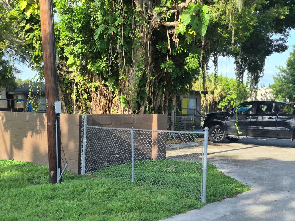 For Sale: $399,900 (0 beds, 0 baths, 1764 Square Feet)