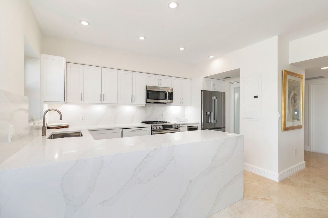 For Rent: $25,000 (3 beds, 3 baths, 2163 Square Feet)