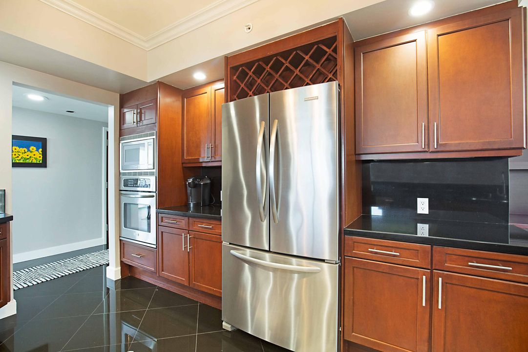 For Rent: $11,000 (3 beds, 2 baths, 2490 Square Feet)