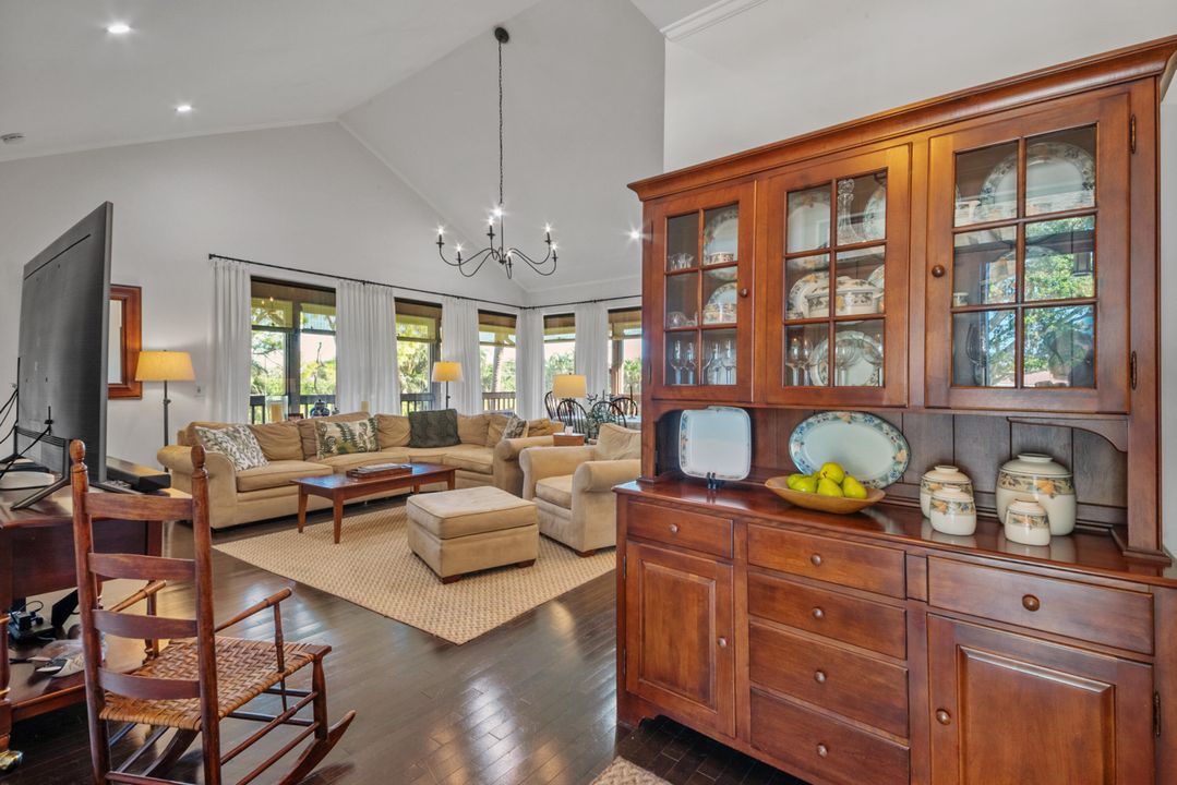 待售: $169,900 (2 贝兹, 2 浴室, 1458 平方英尺)