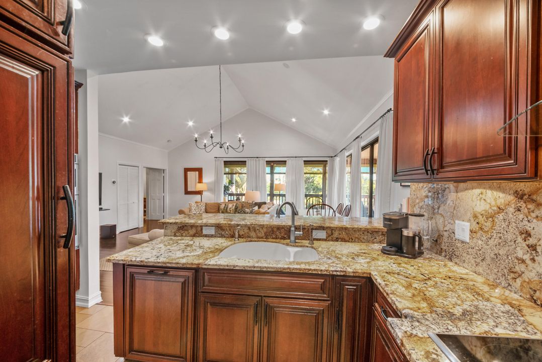 待售: $169,900 (2 贝兹, 2 浴室, 1458 平方英尺)