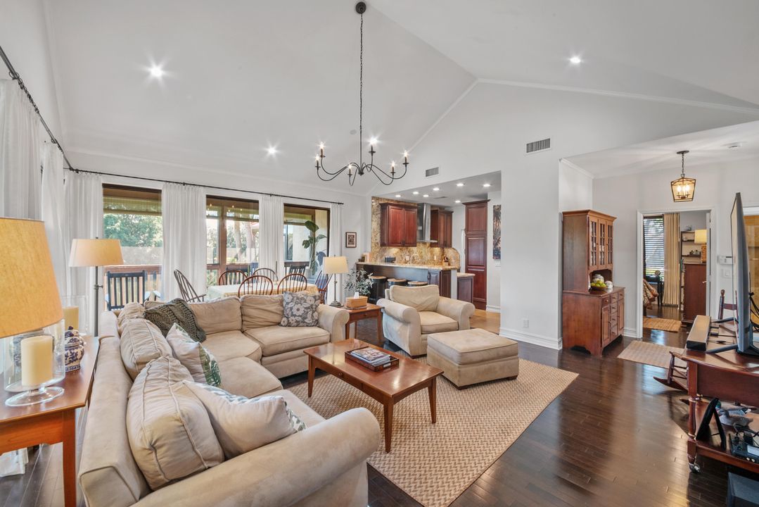 待售: $169,900 (2 贝兹, 2 浴室, 1458 平方英尺)