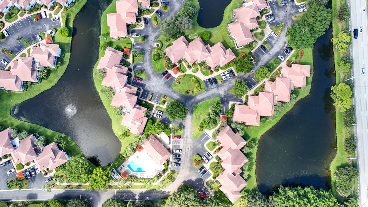 待售: $169,900 (2 贝兹, 2 浴室, 1458 平方英尺)