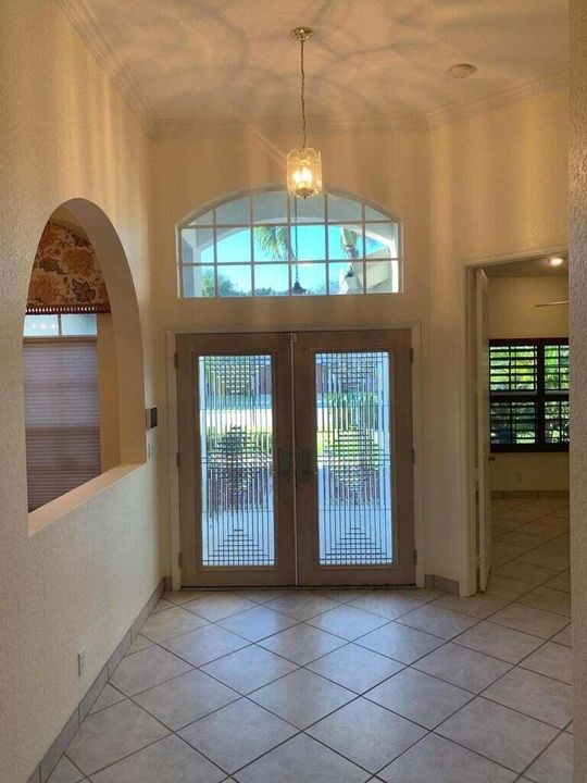 出租: $3,750 (4 贝兹, 3 浴室, 3014 平方英尺)