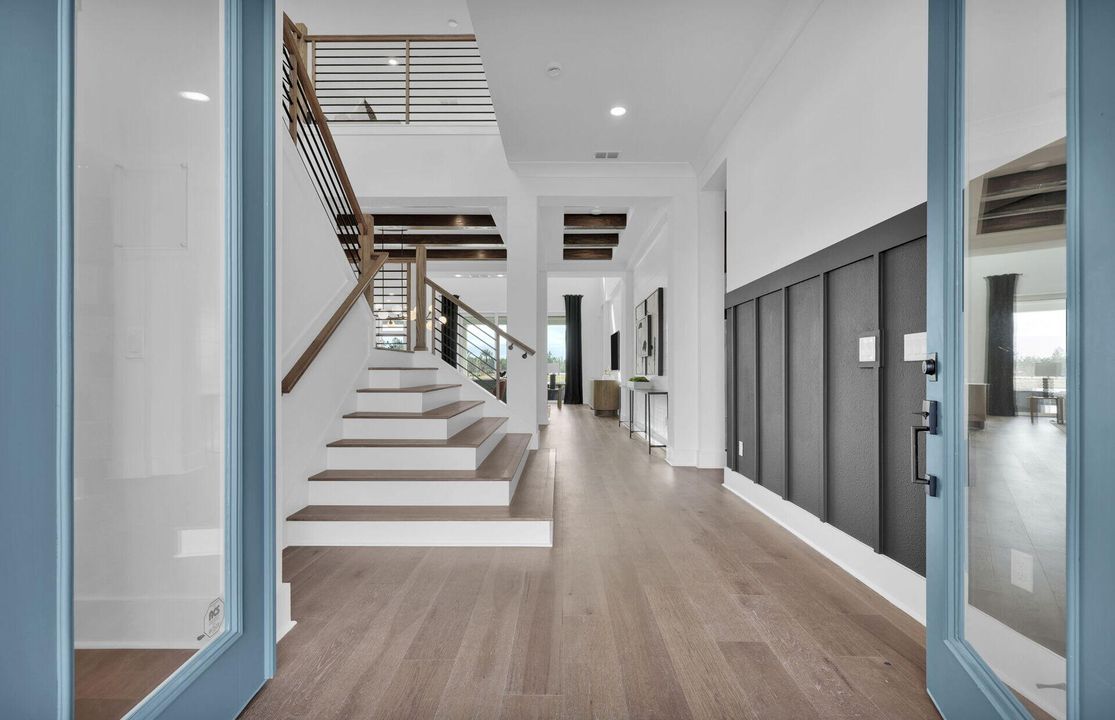 Active With Contract: $2,143,640 (5 beds, 6 baths, 5299 Square Feet)