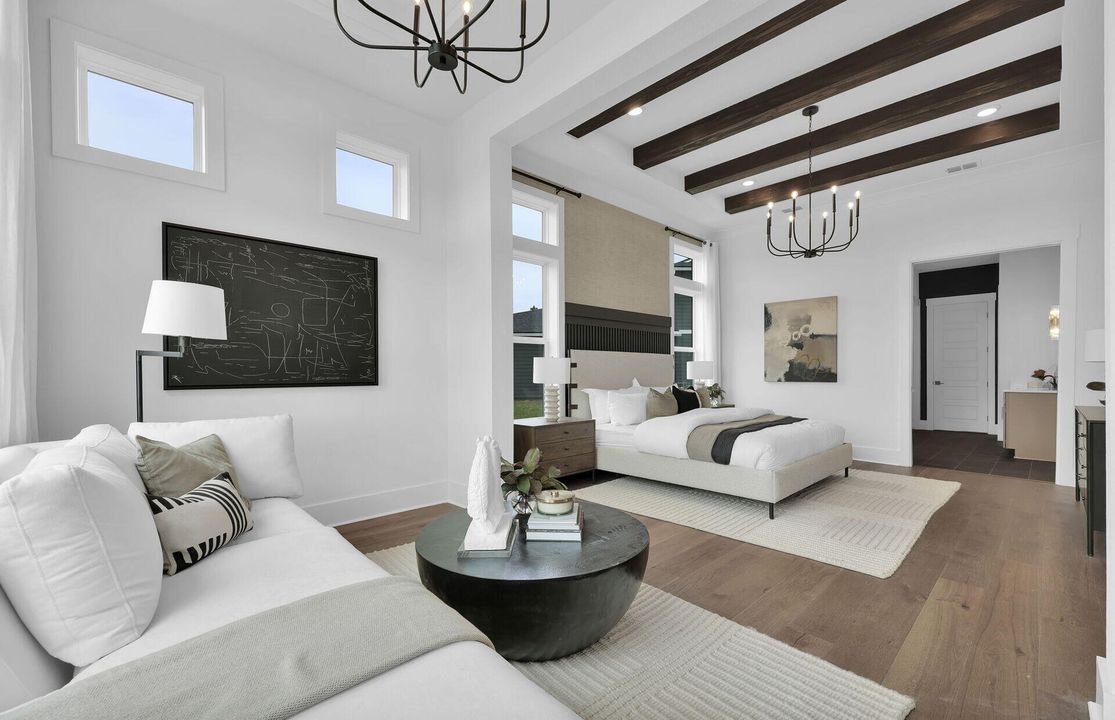 Active With Contract: $2,143,640 (5 beds, 6 baths, 5299 Square Feet)