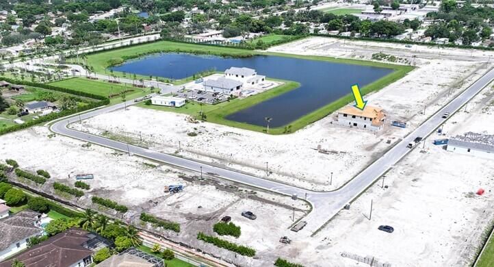 Active With Contract: $2,143,640 (5 beds, 6 baths, 5299 Square Feet)