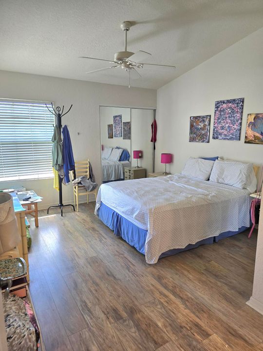 For Sale: $219,900 (2 beds, 2 baths, 1029 Square Feet)